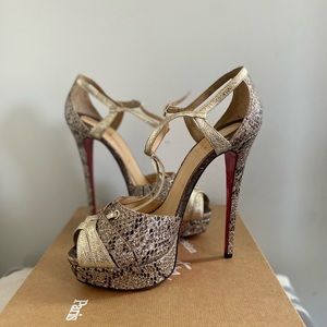 Christian Louboutin, sz 40, snake skin